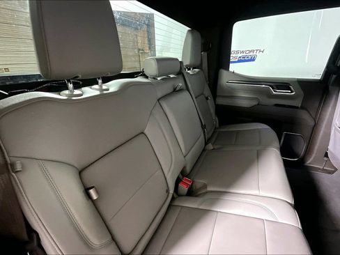 Used 2025 GMC Sierra 1500 SLT w/ SLT Premium Package RWD image 22