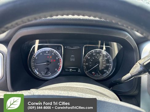 Used 2018 Nissan Titan PRO-4X AWD/4WD image 3