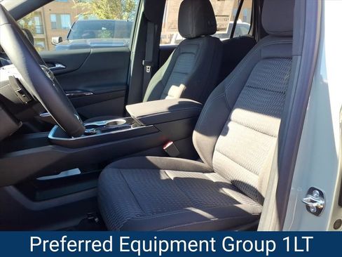 New 2026 Chevrolet Equinox LT image 3