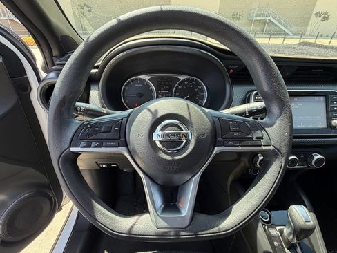Used 2020 Nissan Kicks S FWD image 13