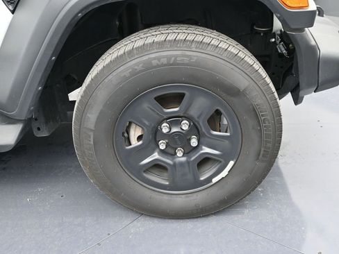 Used 2023 Jeep Wrangler Sport image 32