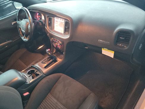 Used 2022 Dodge Charger GT w/ Blacktop Package RWD image 9