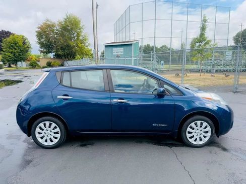Used 2017 Nissan Leaf S w/ Charge Package FWD image 6