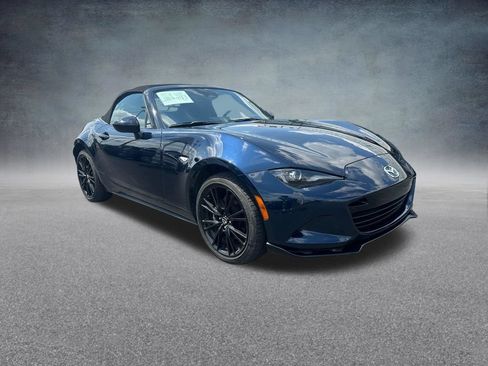 Used 2025 MAZDA MX-5 Miata Club w/ Weather Package RWD image 19