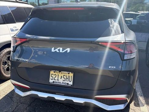 Used 2023 Kia Sportage LX AWD/4WD image 3