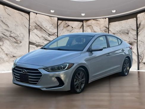 Used 2018 Hyundai Elantra SEL FWD image 2