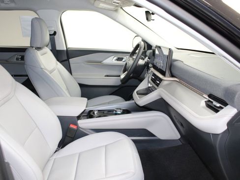 New 2026 Ford Explorer Active RWD image 29