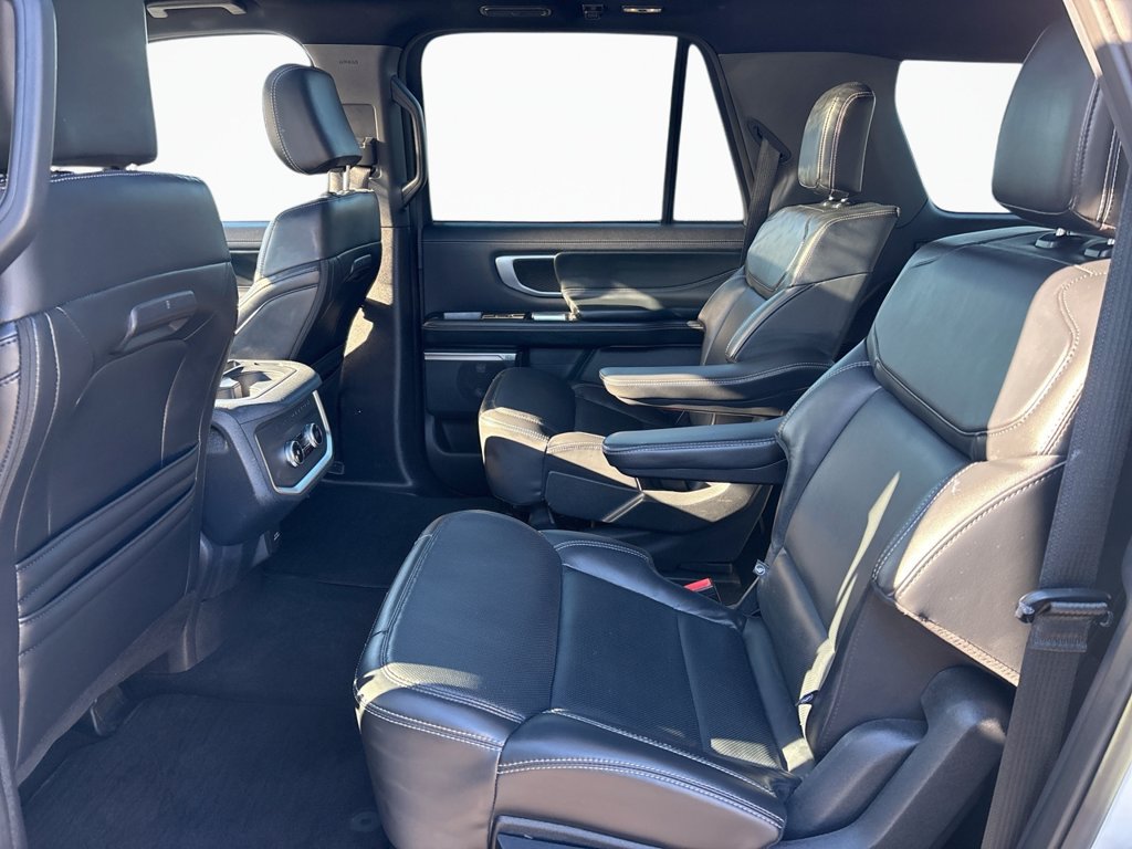 Certified 2025 Ford Expedition Max Platinum w/ Stealth Appearance Package AWD/4WD image 18