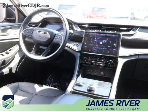 Used 2021 Jeep Grand Cherokee L Limited AWD/4WD image 14