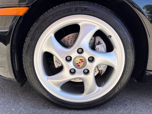 Used 2001 Porsche 911 Carrera 4 AWD/4WD image 24
