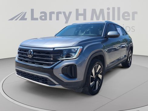 Used 2024 Volkswagen Atlas Cross Sport SE AWD/4WD image 1