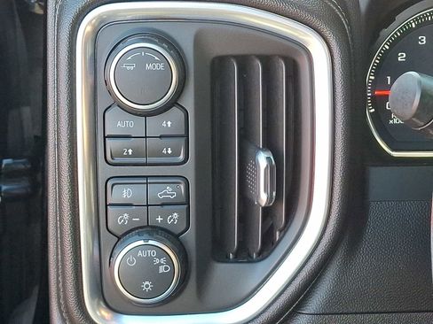 Used 2022 Chevrolet Silverado 1500 LT Trail Boss w/ Bed Protection Package image 25