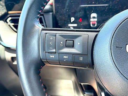 Certified 2025 Nissan Kicks SR FWD image 25