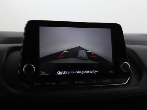 Used 2025 Nissan Rogue SV image 28