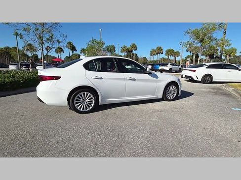 Used 2022 Alfa Romeo Giulia Sprint image 36