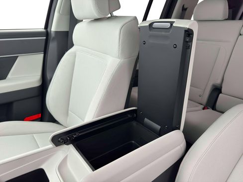 New 2026 Hyundai Santa Fe SE image 18