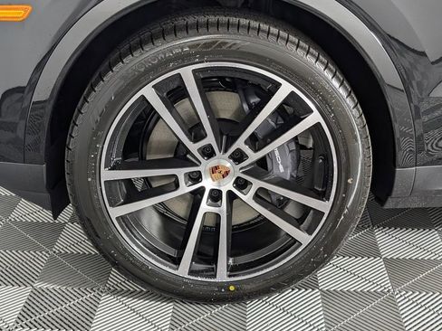 New 2026 Porsche Cayenne Coupe image 11