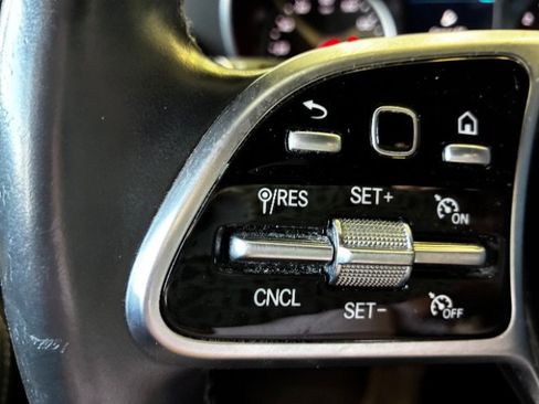 Used 2019 Mercedes-Benz C 300 4MATIC Sedan w/ Premium Package image 17