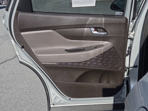 Used 2019 Hyundai Santa Fe SE image 21