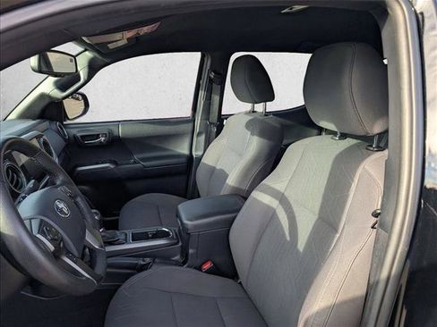 Certified 2017 Toyota Tacoma TRD Sport image 13