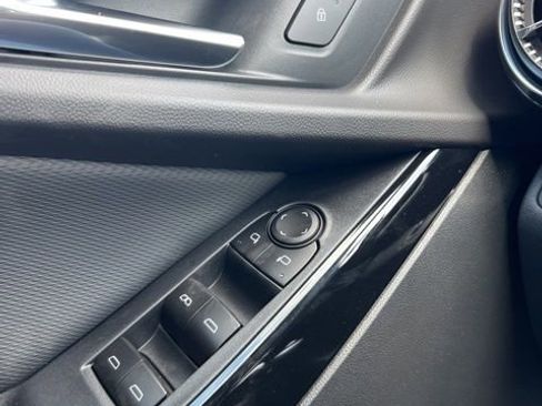 New 2026 Chevrolet Equinox LT w/ Convenience Package II image 14