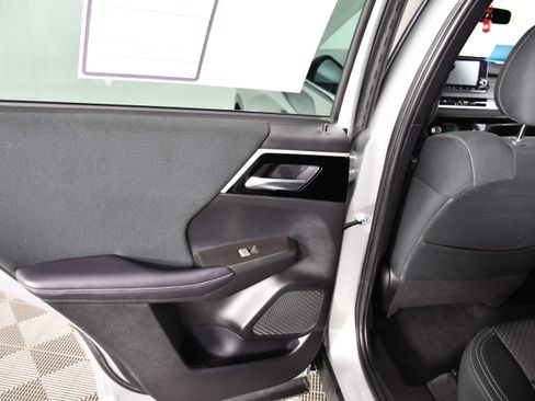 Used 2023 Mitsubishi Outlander ES FWD image 43