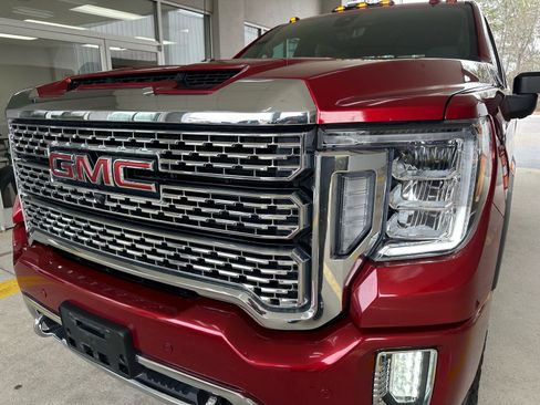 Used 2022 GMC Sierra 2500 Denali w/ Denali Ultimate Package image 2