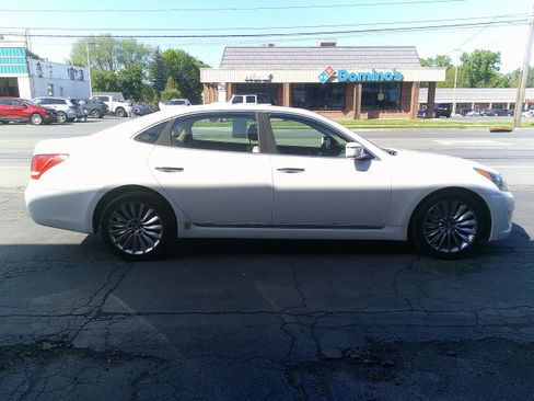 Used 2014 Hyundai Equus Signature RWD image 8