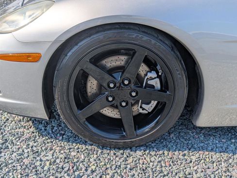 Used 2006 Chevrolet Corvette Convertible w/ Preferred Equipment Group image 11