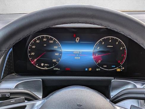 Used 2025 Mercedes-Benz GLB 250 GLB 250 image 11