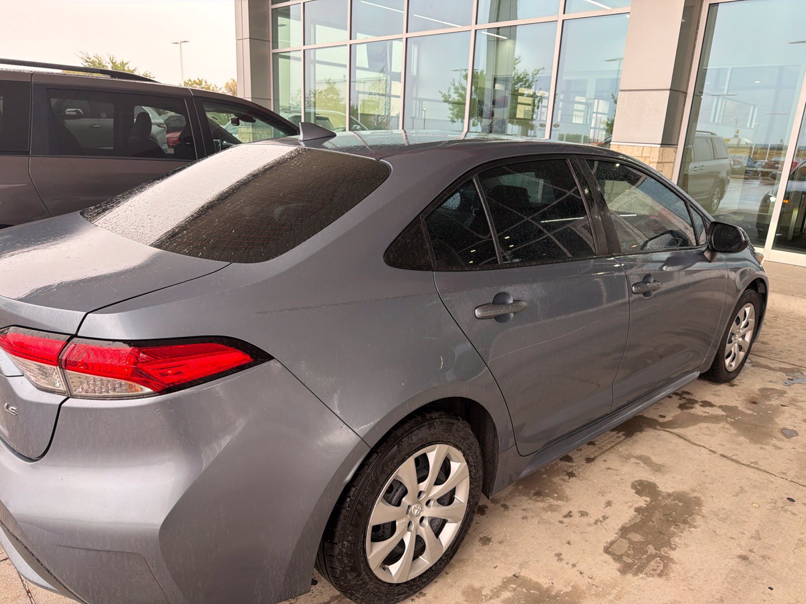 Used 2021 Toyota Corolla LE FWD image 15