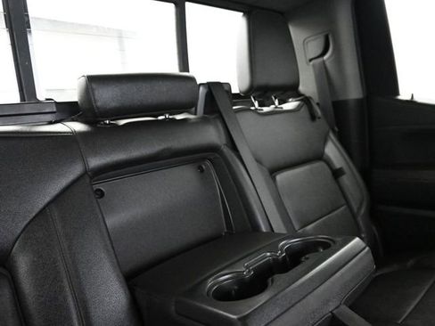 Used 2022 Chevrolet Silverado 1500 LT AWD/4WD image 21