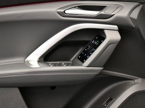 Certified 2025 Audi Q5 Premium Plus w/ Premium Plus image 32