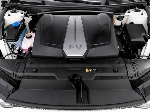 Used 2024 Kia EV6 Light RWD image 53