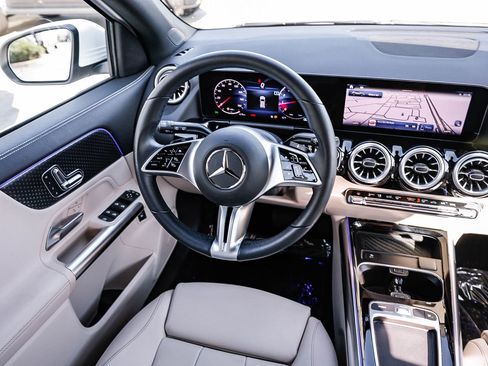 Certified 2025 Mercedes-Benz GLA 250 4MATIC image 14