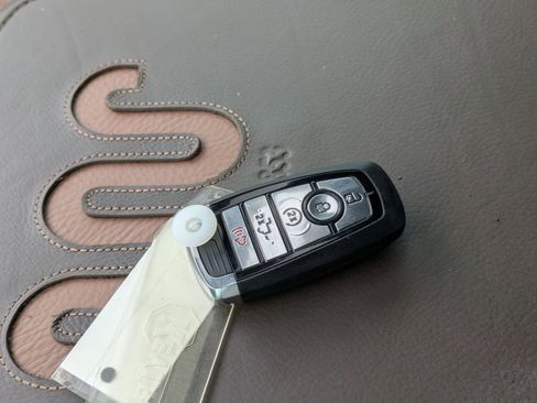 New 2026 Ford F350 King Ranch w/ FX4 Off-Road Package image 38