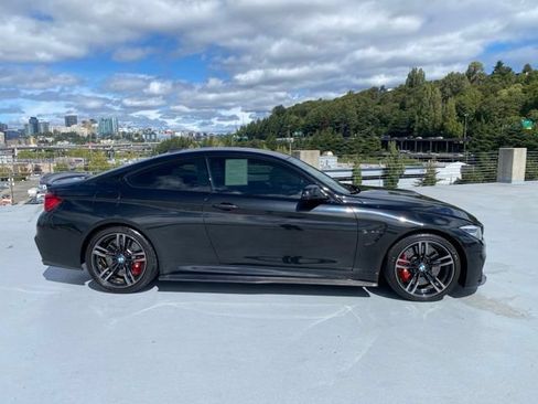Used 2020 BMW M4 Coupe w/ Competition Package RWD image 2