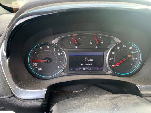 Used 2023 Chevrolet Traverse LT AWD/4WD image 8