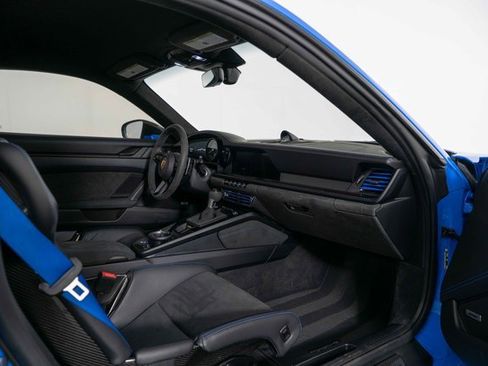 Used 2022 Porsche 911 GT3 image 25
