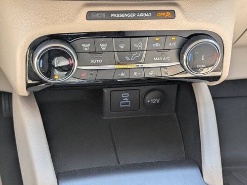 Used 2022 Ford Escape SE w/ Convenience Package AWD/4WD image 23