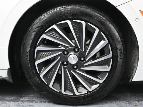 Used 2022 Hyundai Sonata Limited FWD image 12