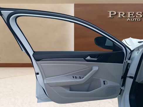 Used 2023 Volkswagen Jetta SE FWD image 25