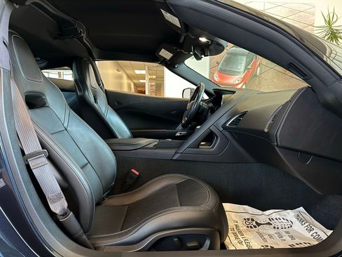 Used 2014 Chevrolet Corvette Stingray Coupe image 13