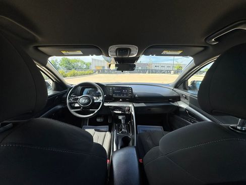 Used 2025 Hyundai Elantra Sport FWD image 44