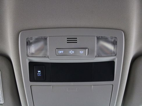 Used 2016 Toyota Tacoma SR w/ Towing Package image 38