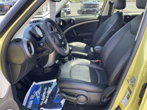Used 2012 MINI Cooper Countryman FWD image 8