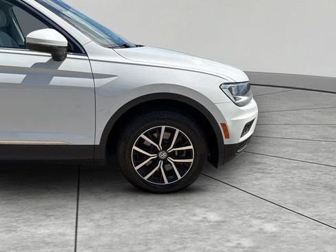 Used 2021 Volkswagen Tiguan SE w/ Panoramic Sunroof Package AWD/4WD image 31