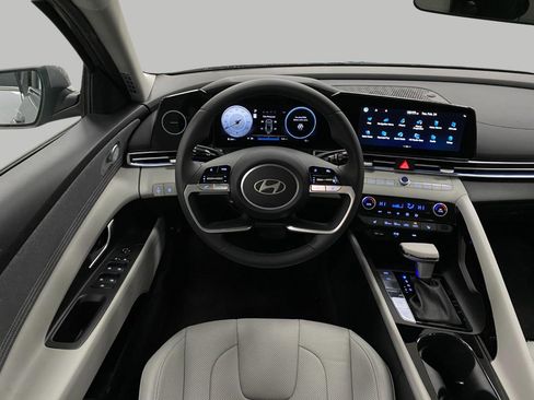 New 2026 Hyundai Elantra Limited image 12