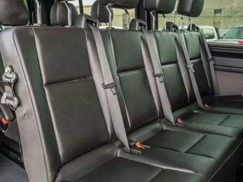 Used 2022 Mercedes-Benz Sprinter 2500 image 18