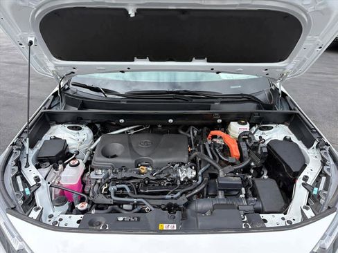 Used 2024 Toyota RAV4 XLE image 31